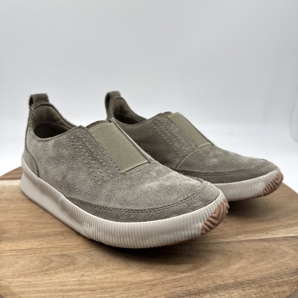 Sorel‎ Shoes Women's Size 6.5 Out 'N About Slip On Sneakers Olive Suede 3584-365 - Picture 1 of 9